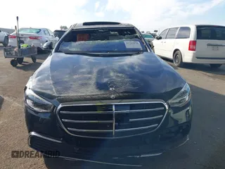 2022 Mercedes-Benz S 580 z VIN W1K6G7GB6NA151826, wystawiony jako IAAI lot #41313174 z przebiegiem 18 123 mil mil oraz . Historia ofert i sprzedaży dostępna na DreamBid. Obrazek 12.