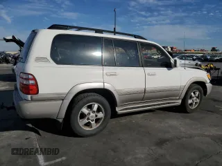 2003 Toyota Land Cruiser with VIN JTEHT05JX32035080, listed as a Copart auction lot 46715835 with 240,051 mi miles and Salvage Title. Bid and sale history available at carsss.com. Image 3.