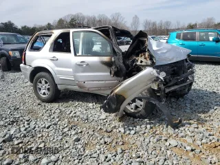 2005 Ford Escape Limited z VIN 1FMYU04115KA70415, wystawiony jako Copart lot #49111495 z przebiegiem Nie podano mil oraz Szkoda całkowita • Salvage title. Historia ofert i sprzedaży dostępna na DreamBid. Obrazek 4.