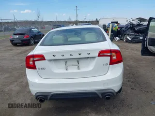 2017 Volvo S60 Dynamic with VIN YV126MFL3H2435704, listed as a IAAI auction lot 41863511 with 1 mi miles. Bid and sale history available at carsss.com. Image 16.