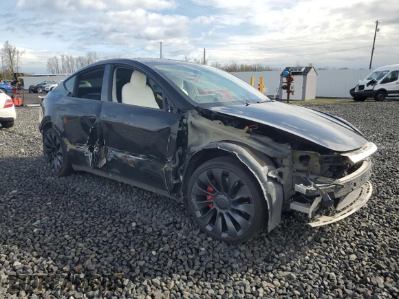 2022 Tesla Model Y Performance z VIN 7SAYGDEFXNF326967, wystawiony jako Copart lot #48934175 z przebiegiem 53 167 mil mil oraz Szkoda całkowita • Salvage title. Historia ofert i sprzedaży dostępna na DreamBid. Obrazek 4.