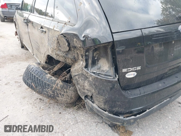 2013 Ford Edge SEL with VIN 2FMDK4JC2DBA93602, listed as a IAAI auction lot 40493894 with 141,790 mi miles. Bid and sale history available at carsss.com. Image 6.