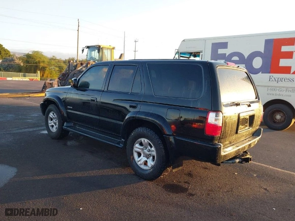 2002 Toyota 4Runner SR5 with VIN JT3GN86R920245780, listed as a IAAI auction lot 41155003 with 213,659 mi miles. Bid and sale history available at carsss.com. Image 3.