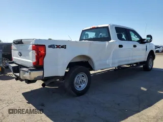 2018 Ford Super Duty F-250 SRW XL with VIN 1FT7W2B6XJEC73588, listed as a Copart auction lot 46824385 with 69,912 mi miles and Salvage Title. Bid and sale history available at carsss.com. Image 3.