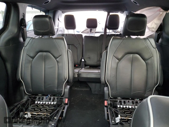 2023 Chrysler Pacifica Limited with VIN 2C4RC3GG4PR570425, listed as a Copart auction lot 86352374 with Not provided miles and Salvage title. Bid and sale history available at DreamBid. Image 10.