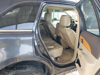 2014 Lincoln MKX with VIN 2LMDJ8JK9EBL16189, listed as a IAAI auction lot 42152268 with 215,862 mi miles and . Bid and sale history available at DreamBid. Image 8.
