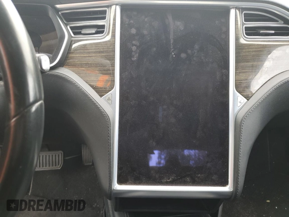 2014 Tesla Model S 60 with VIN 5YJSA1S14EFP56277, listed as a Copart auction lot 57162685 with Not provided miles and Salvage title. Bid and sale history available at DreamBid. Image 9.