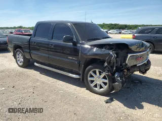 2005 GMC Sierra Denali z VIN 2GTEK63NX51254997, wystawiony jako Copart lot #58178244 z przebiegiem 180 531 mil mil oraz Szkody całkowita. Historia ofert i sprzedaży dostępna na DreamBid. Obrazek 4.