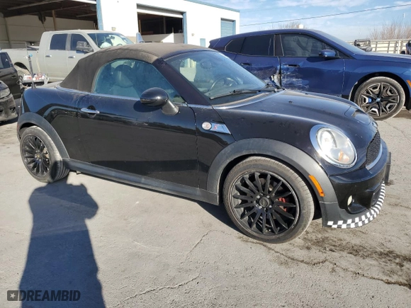 2013 MINI Cooper Roadster S with VIN WMWSY3C57DT565843, listed as a Copart auction lot 44014005 with NaN miles and Clean Title. Bid and sale history available at carsss.com. Image 4.