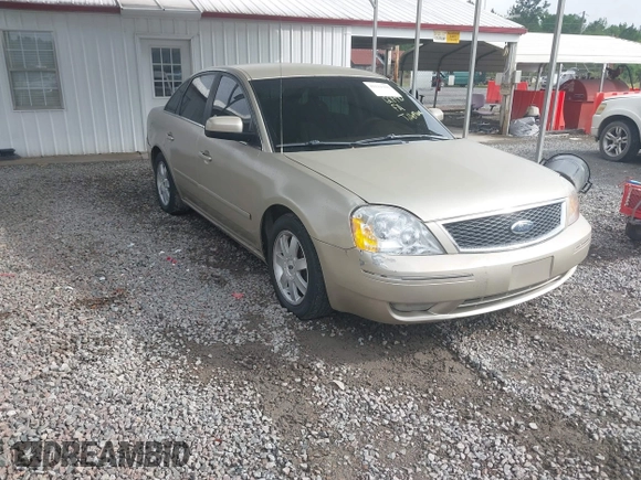 2005 Ford Five Hundred SE z VIN 1FAFP23145G127490, wystawiony jako IAAI lot #42122316 z przebiegiem 202 975 mil mil oraz . Historia ofert i sprzedaży dostępna na DreamBid. Obrazek 1.