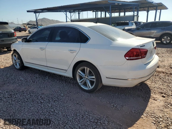 2015 Volkswagen Passat SEL Premium z VIN 1VWCV7A33FC046538, wystawiony jako Copart lot #57915835 z przebiegiem 155 443 mil mil oraz Szkoda całkowita • Salvage title. Historia ofert i sprzedaży dostępna na DreamBid. Obrazek 2.