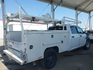 2020 Ram 2500 Tradesman with VIN 3C7WR4HJ2LG307824, listed as a IAAI auction lot 42555072 with 114,385 mi miles and . Bid and sale history available at DreamBid. Image 4.