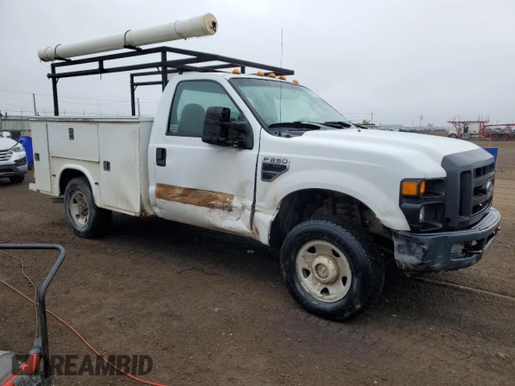 2008 Ford F-250 z VIN 1FDNF21508EE31135, wystawiony jako Copart lot #54377625 z przebiegiem 135 755 mil mil oraz Szkoda całkowita • Salvage title. Historia ofert i sprzedaży dostępna na DreamBid. Obrazek 4.