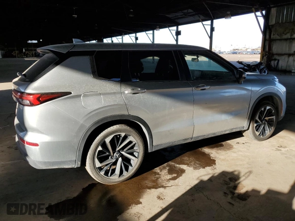 2022 Mitsubishi Outlander ES with VIN JA4J4TA82NZ074855, listed as a Copart auction lot 43648465 with 68,129 mi miles and Salvage Title. Bid and sale history available at carsss.com. Image 3.