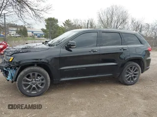 2019 Jeep Grand Cherokee High Altitude with VIN 1C4RJFCG2KC849046, listed as a IAAI auction lot 42100162 with 39,486 mi miles and . Bid and sale history available at DreamBid. Image 15.