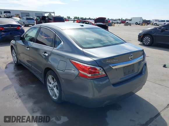 2015 Nissan Altima 2.5 z VIN 1N4AL3AP4FC238472, wystawiony jako IAAI lot #42296237 z przebiegiem 158 731 mil mil oraz . Historia ofert i sprzedaży dostępna na DreamBid. Obrazek 3.