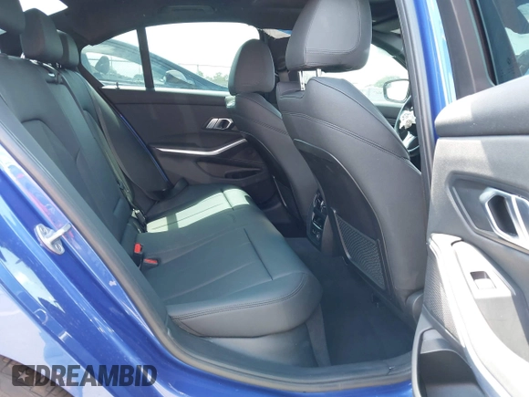 2020 BMW 3 Series 330i с VIN 3MW5R1J07L8B39937, выставлен на аукционе IAAI как лот 42407215 с пробегом 54 611 миль миль и . История ставок и продаж доступна на DreamBid. Изображение 8.