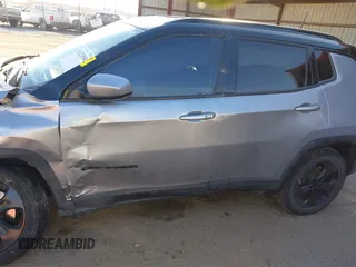 2018 Jeep Compass Latitude with VIN 3C4NJDBB1JT326239, listed as a IAAI auction lot 41325854 with 79,192 mi miles and . Bid and sale history available at DreamBid. Image 14.
