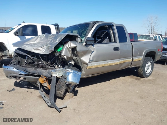 2002 Chevrolet Silverado 1500 LS with VIN 2GCEK19T021393461, listed as a IAAI auction lot 41747836 with 156,704 mi miles. Bid and sale history available at carsss.com. Image 2.