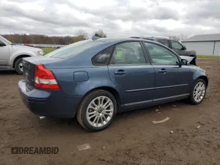 2005 Volvo S40 with VIN YV1MS682852089228, listed as a Copart auction lot 79582464 with 107,503 mi miles and Salvage Title. Bid and sale history available at carsss.com. Image 3.