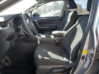 2020 Toyota RAV4 LE with VIN 2T3H1RFVXLC070288, listed as a Copart auction lot 50621965 with 28,123 mi miles and Salvage Title. Bid and sale history available at carsss.com. Image 7.