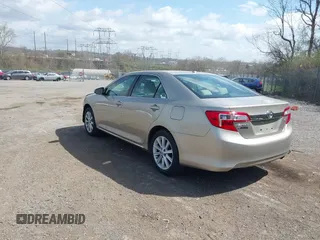 2014 Toyota Camry L with VIN 4T1BF1FKXEU472224, listed as a IAAI auction lot 41922829 with 93,787 mi miles. Bid and sale history available at carsss.com. Image 3.