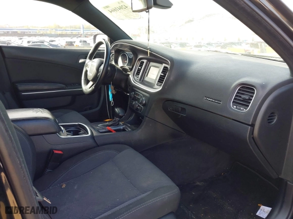 2017 Dodge Charger SE with VIN 2C3CDXBG3HH517552, listed as a IAAI auction lot 42041664 with 152,262 mi miles. Bid and sale history available at carsss.com. Image 5.