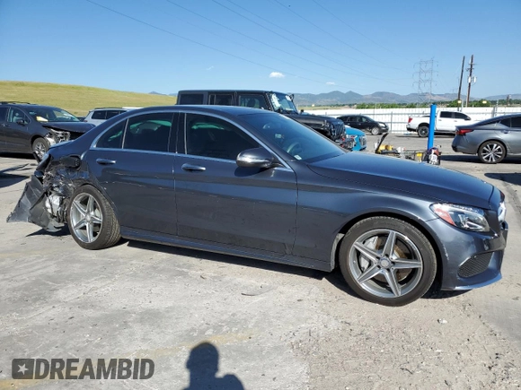 2015 Mercedes-Benz C 300 Luxury с VIN 55SWF4KB8FU064715, выставлен на аукционе Copart как лот 62694295 с пробегом 30 504 миль миль и Списание • Salvage title. История ставок и продаж доступна на DreamBid. Изображение 4.