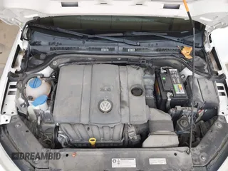 2013 Volkswagen Jetta SE with VIN 3VWDP7AJ0DM439860, listed as a IAAI auction lot 42145085 with 96,247 mi miles and . Bid and sale history available at DreamBid. Image 10.