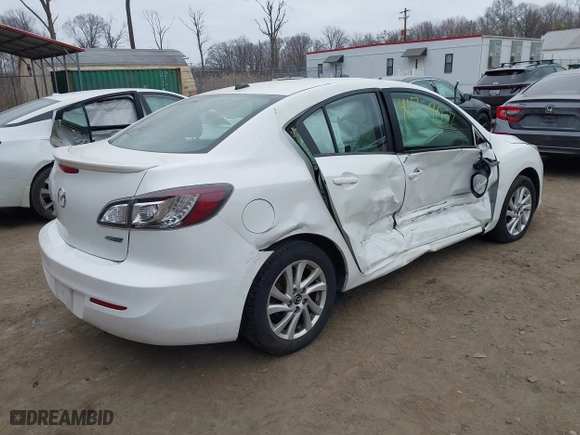 2013 Mazda Mazda3 i Grand Touring with VIN JM1BL1WP2D1781548, listed as a IAAI auction lot 41759057 with 138,915 mi miles. Bid and sale history available at carsss.com. Image 4.