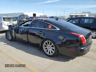 2015 Jaguar XJ with VIN SAJWA1CZXF8V75581, listed as a Copart auction lot 44462825 with 78,171 mi miles and Salvage Title. Bid and sale history available at carsss.com. Image 2.