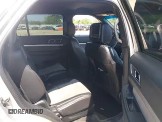 2017 Ford Explorer XLT with VIN 1FM5K7D83HGA69028, listed as a IAAI auction lot 41977896 with 169,283 mi miles and . Bid and sale history available at carsss.com. Image 8.