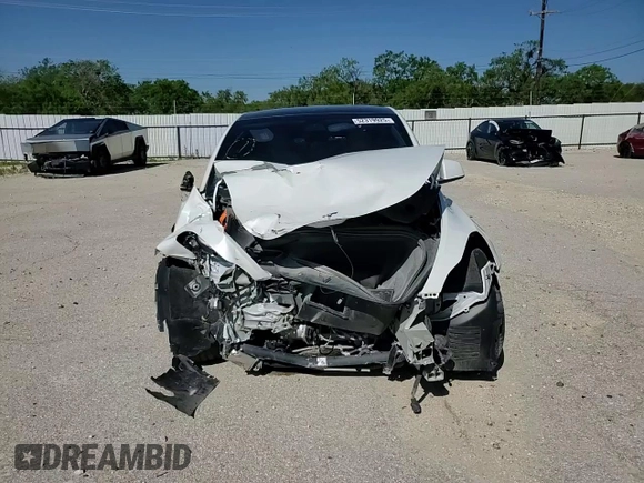 2021 Tesla Model Y Performance z VIN 5YJYGDEF0MF267326, wystawiony jako Copart lot #52319925 z przebiegiem Nie podano mil oraz Szkoda całkowita • Salvage title. Historia ofert i sprzedaży dostępna na DreamBid. Obrazek 10.