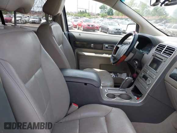 2007 Lincoln MKX with VIN 2LMDU68C77BJ15873, listed as a IAAI auction lot 42321790 with 293,869 mi miles and . Bid and sale history available at DreamBid. Image 5.