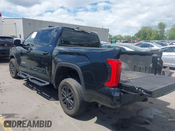 2023 Toyota Tundra SR5 с VIN 5TFLA5DB3PX108794, выставлен на аукционе IAAI как лот 42261726 с пробегом 15 141 миль миль и . История ставок и продаж доступна на DreamBid. Изображение 3.