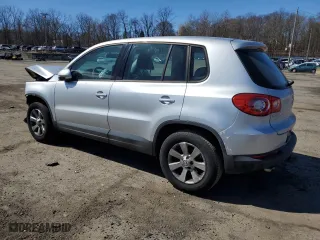 2009 Volkswagen Tiguan S with VIN WVGAV75N09W001061, listed as a Copart auction lot 50804265 with 0 mi miles and Salvage Title. Bid and sale history available at carsss.com. Image 2.