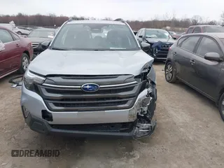 2025 Subaru Forester Premium с VIN JF2SLDBC5SH538293, выставлен на аукционе IAAI как лот 41898976 с пробегом 424 миль миль и . История ставок и продаж доступна на DreamBid. Изображение 13.