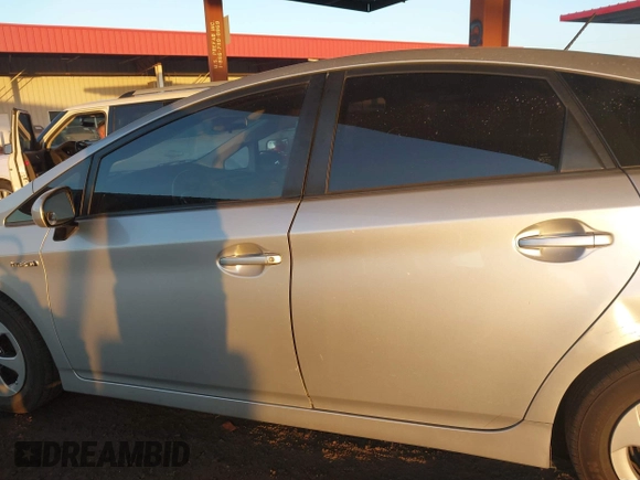 2015 Toyota Prius Four with VIN JTDKN3DU6F0480191, listed as a IAAI auction lot 41584260 with 91,292 mi miles. Bid and sale history available at carsss.com. Image 14.