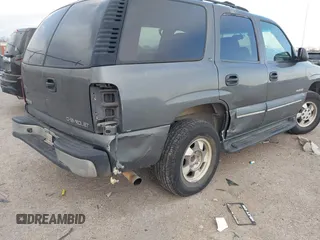 2002 Chevrolet Tahoe LS with VIN 1GNEC13V22R226380, listed as a IAAI auction lot 41261772 with 311,749 mi miles. Bid and sale history available at carsss.com. Image 12.