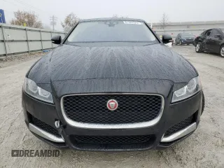 2017 Jaguar XF with VIN SAJBJ4BN0HCY32584, listed as a Copart auction lot 81320524 with 74,104 mi miles and Clean Title. Bid and sale history available at DreamBid. Image 5.