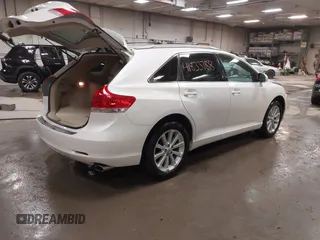 2010 Toyota Venza with VIN 4T3ZA3BB2AU021658, listed as a IAAI auction lot 41833788 with 180,832 mi miles. Bid and sale history available at carsss.com. Image 4.