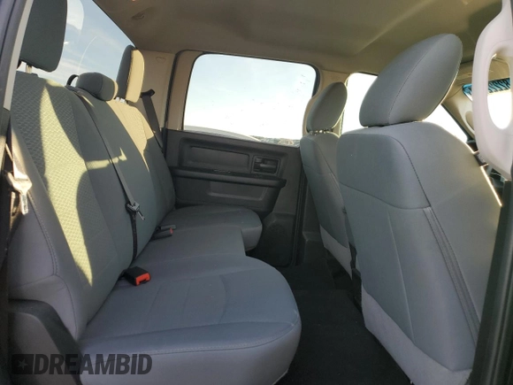 2018 Ram 1500 Express z VIN 3C6RR7KG3JG203310, wystawiony jako Copart lot #82222274 z przebiegiem 84 017 mil mil oraz Szkoda całkowita • Salvage title. Historia ofert i sprzedaży dostępna na DreamBid. Obrazek 10.