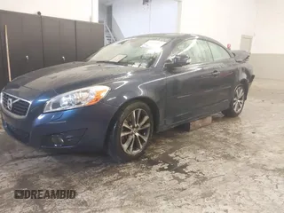 2012 Volvo C70 T5 with VIN YV1672MC2CJ126049, listed as a IAAI auction lot 41417417 with 62,321 mi miles. Bid and sale history available at carsss.com. Image 17.