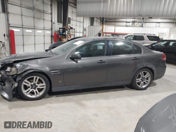 2008 Pontiac G8 z VIN 6G2ER577X8L151778, wystawiony jako IAAI lot #41084344 z przebiegiem 145 990 mil mil oraz . Historia ofert i sprzedaży dostępna na DreamBid. Obrazek 14.