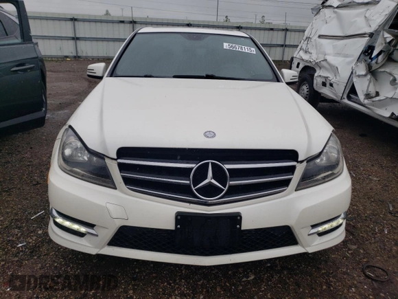 2014 Mercedes-Benz C 250 Sport z VIN WDDGF4HB2EG245896, wystawiony jako Copart lot #56678115 z przebiegiem 92 446 mil mil oraz Szkoda całkowita • Salvage title. Historia ofert i sprzedaży dostępna na DreamBid. Obrazek 5.