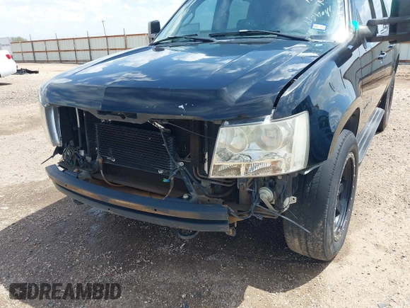 2007 Chevrolet Suburban LT with VIN 3GNGK26K07G156663, listed as a IAAI auction lot 42090632 with 278,818 mi miles and . Bid and sale history available at DreamBid. Image 6.