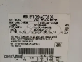 2005 Ford F-150 XLT z VIN 1FTPW12555KE80074, wystawiony jako Copart lot #51808485 z przebiegiem 161 991 mil mil oraz Szkoda całkowita • Salvage title. Historia ofert i sprzedaży dostępna na DreamBid. Obrazek 14.