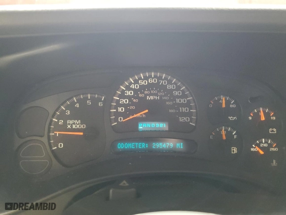 2005 Chevrolet Avalanche Z71 with VIN 3GNEK12Z35G135209, listed as a Copart auction lot 52564465 with 295,479 mi miles and Salvage Title. Bid and sale history available at carsss.com. Image 9.
