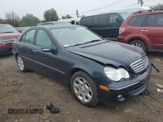 2006 Mercedes-Benz C 280 Luxury with VIN WDBRF92H06F771060, listed as a Copart auction lot 81556694 with 90,410 mi miles and Salvage Title. Bid and sale history available at DreamBid. Image 4.