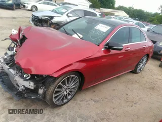 2017 Mercedes-Benz C 300 z VIN 55SWF4JB9HU211905, wystawiony jako IAAI lot #42258304 z przebiegiem 89 308 mil mil oraz . Historia ofert i sprzedaży dostępna na DreamBid. Obrazek 17.